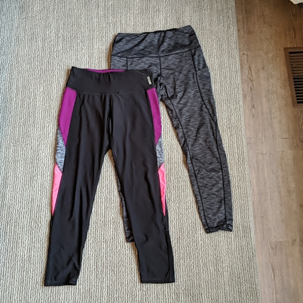 Bundle of 2 workout leggings